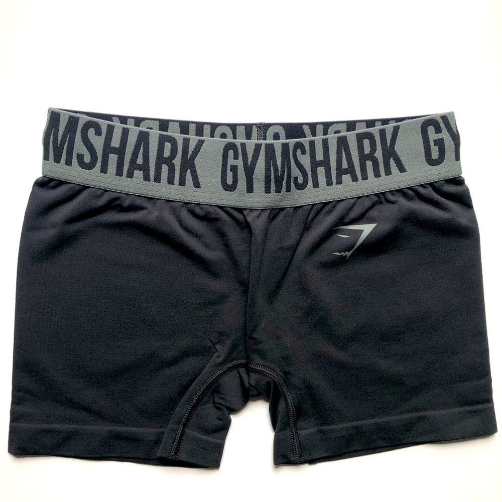 Gymshark S/S Fit Seamless Shorts & Seamless Strappy Sports Bra Set - Picture 2 of 7
